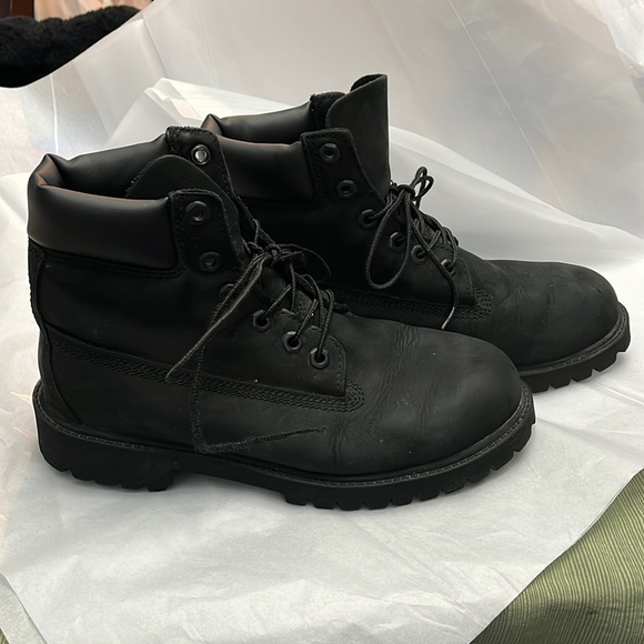 Men’s 5.5 black Timberland boots main image 10